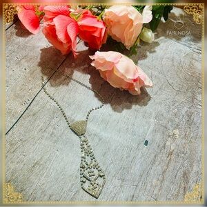 Silver pendant necklace suit tie style